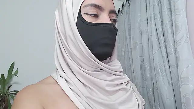 jade_nassar's cam snapshot