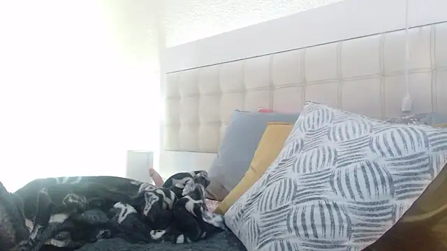 _Pamela_doll's cam snapshot