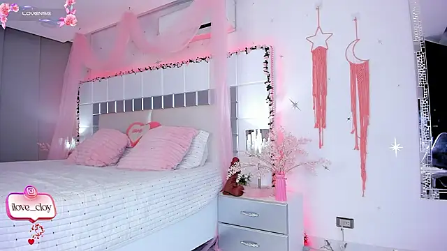 saridethot live sex cam