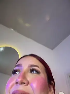 Mia_Juicyberry's cam snapshot