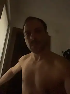 Adventurehotman live sex cam