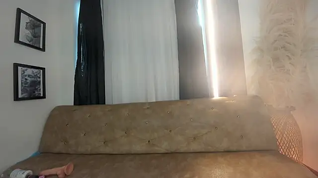 Clarita_Hill live sex cam