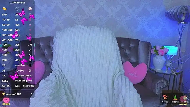 KitnissKiss live sex cam