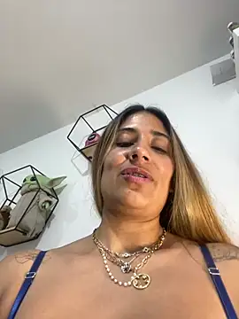Megumi_Ivanov live sex cam