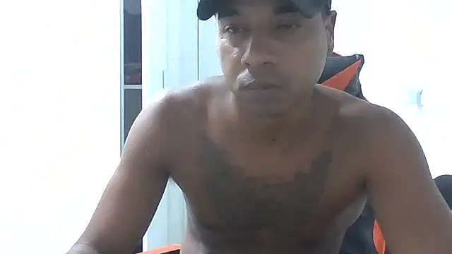 JUNINHOLEKEJR's cam snapshot