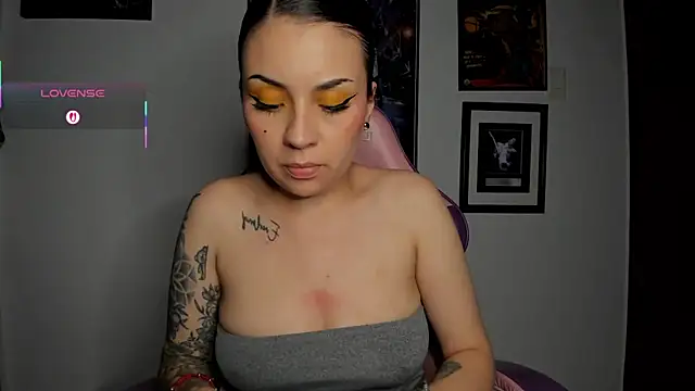 luckylaura live sex cam