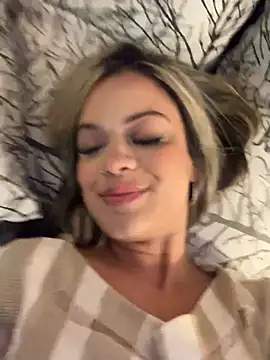 Alisha-Bond's cam snapshot