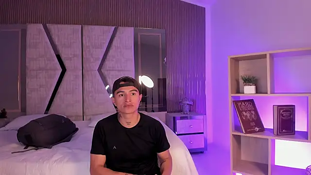 LiamDeep's cam snapshot