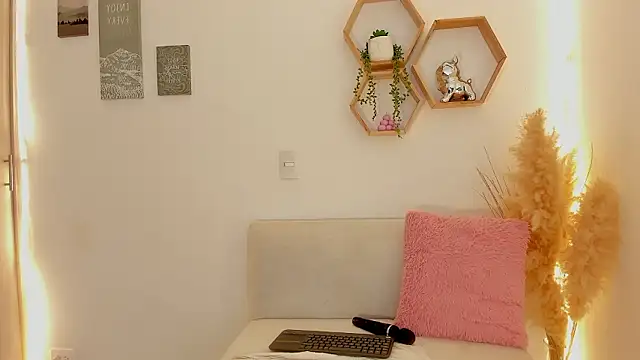 mariam_hill's cam snapshot