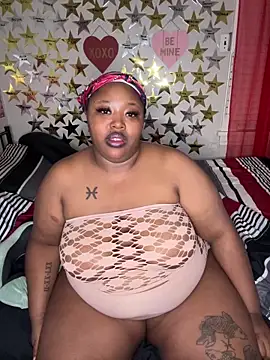 Chocolatebunnyxx96 live sex cam