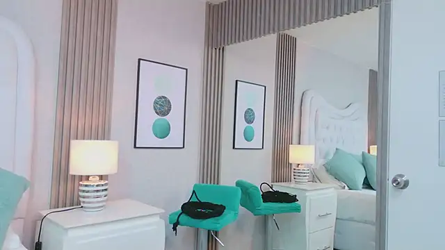 BellaFoox's cam snapshot