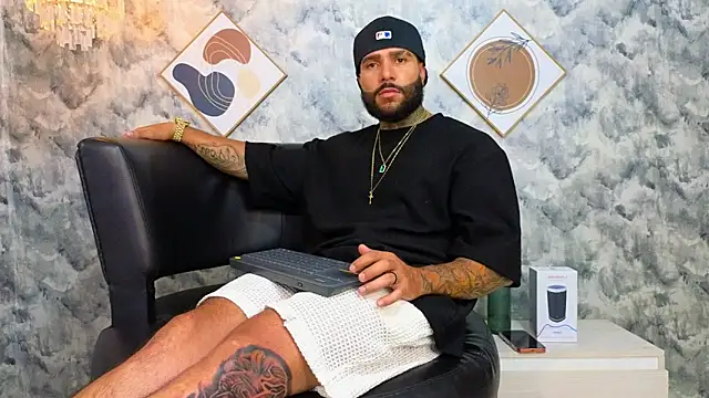 Apolo_rousse1 live sex cam