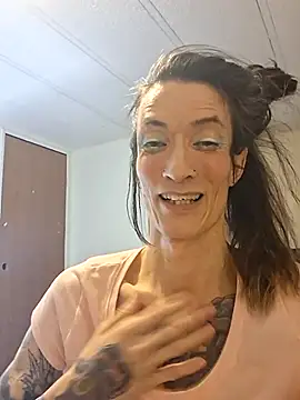 MaitressePomme3 live sex cam