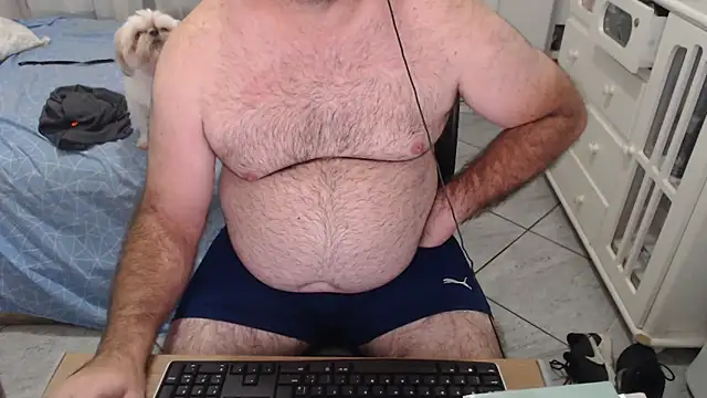 MysterBearMG live sex cam