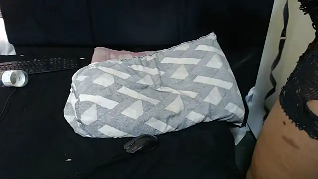 SweetHotBabby18 live sex cam