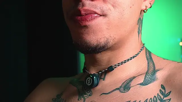 AlphaMasterXxx live sex cam