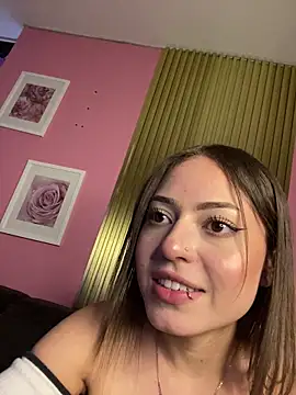 PrettyAmber's cam snapshot