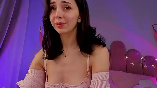 ElsaYoung live sex cam