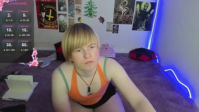 Cattie_w_'s cam snapshot