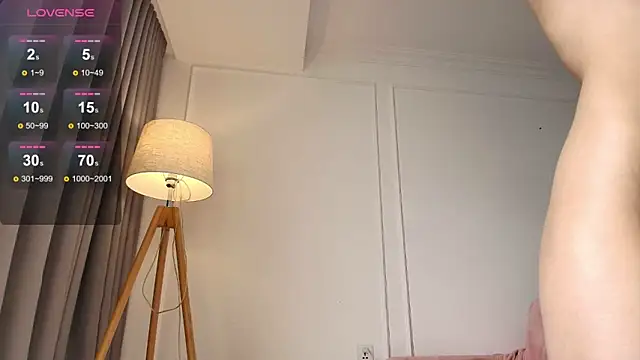 minamoons live sex cam