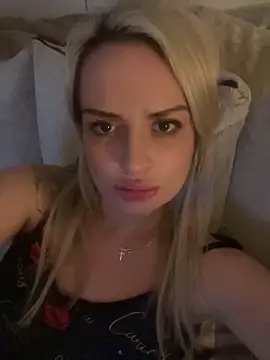 Seductive-SkyeXXX's cam snapshot