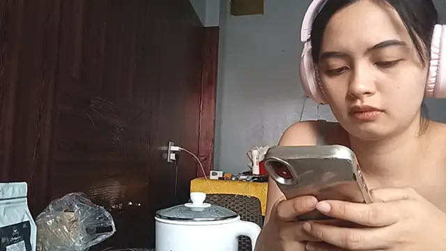 ChristiniaWins's cam snapshot