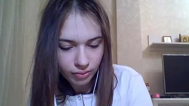 CeyaLier's cam snapshot