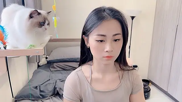 BabyOneDaily's cam snapshot