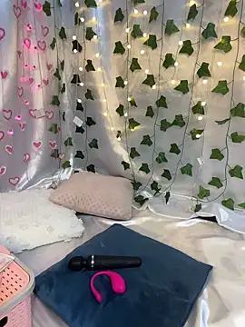 CLTFUDIDAKKKK's cam snapshot