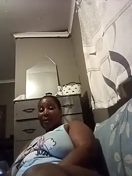 CurveyChocClitX5's cam snapshot