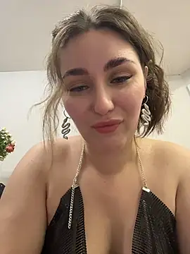 KiraBarlows live sex cam