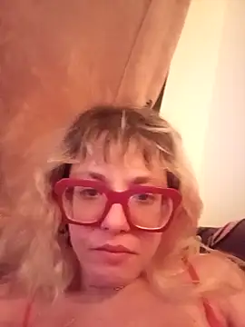 BlondieTami's cam snapshot