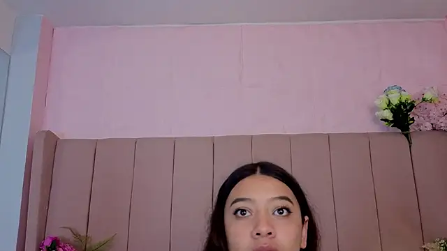 MollyBigBoobs12 live sex cam