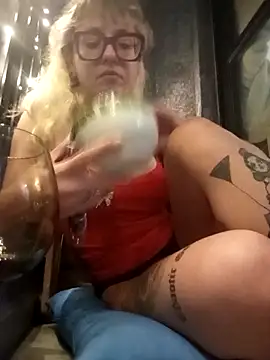 BlondieTami's cam snapshot