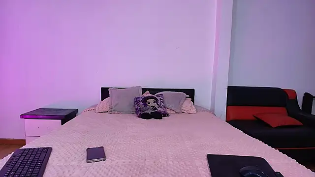 yesie_hot's cam snapshot