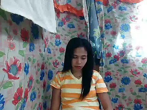 PinaySkinnyGirl's cam snapshot