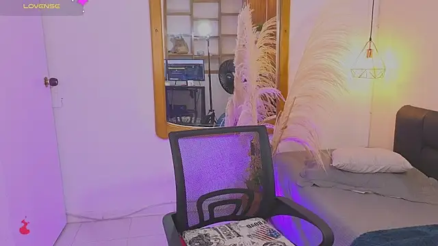 Hannah_williams1's cam snapshot