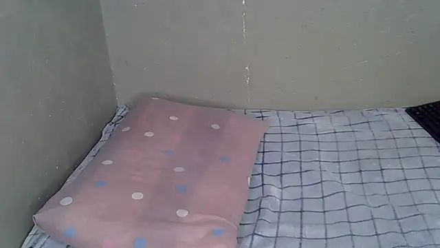 Bellabootie live sex cam