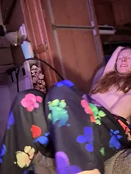 GoldenFlameGoddess live sex cam