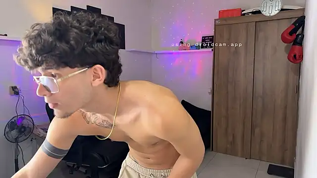 Kisan_Smith live sex cam