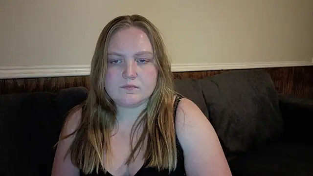 PhatAssBlond live sex cam