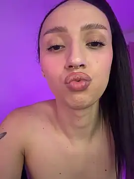 Im_lauritaa live sex cam