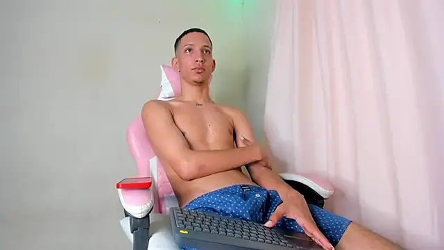 Iamrichard01's cam snapshot