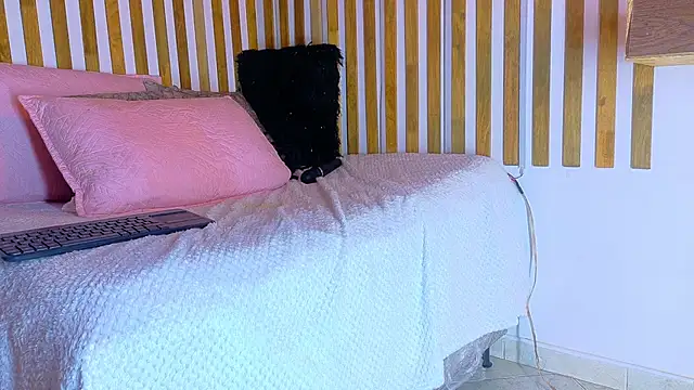 Jennifer_Vega1's cam snapshot