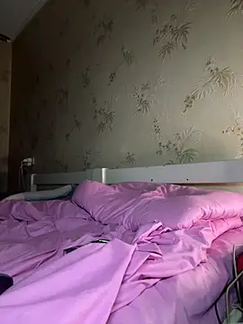 Naughtbaby_2025's cam snapshot