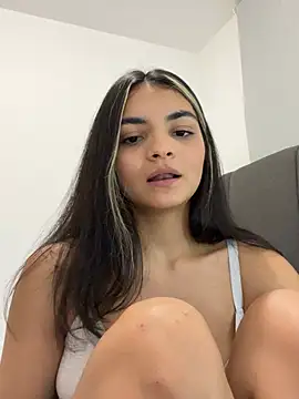 Cat2525 live sex cam