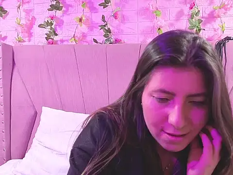 EmberCooper_'s cam snapshot