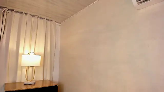 LucyLovelyy live sex cam