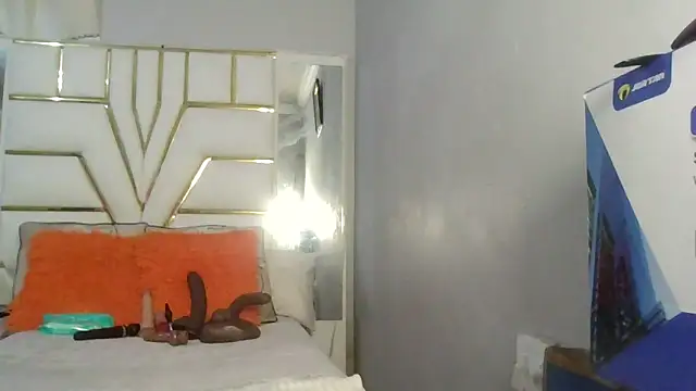 SexyyNana's cam snapshot