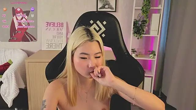 Aisi_18 live sex cam